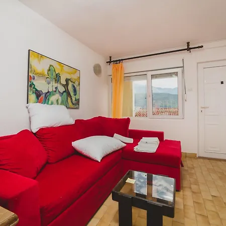 Apartment Ana *