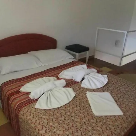 Ana Apartment *